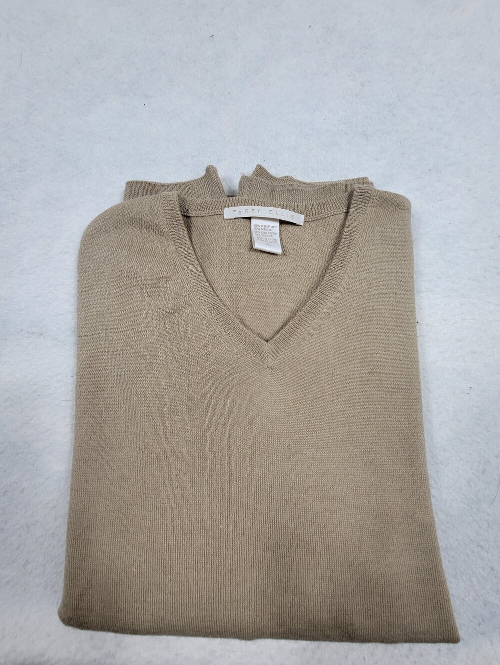 Perry Ellis Men's V-Neck Sweater Size XL Beige Tan Merino Wool Blend Lightweight
